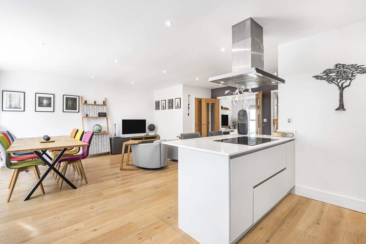 Flint Close, Rotherfield Greys, Henley-On-Thames
